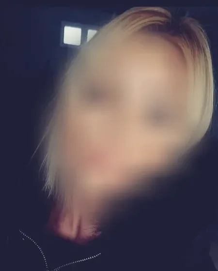 Claudia, 25 años