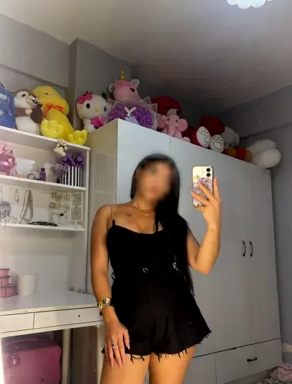 Julia, 27 años